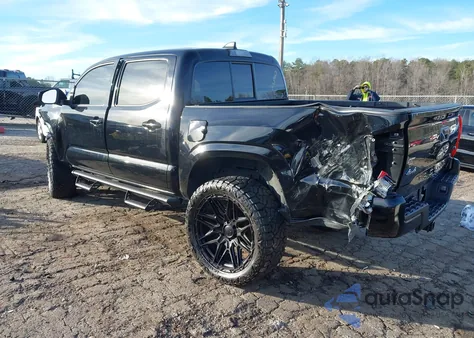 2022 Toyota Tacoma Sr V6 z USA, uszkodzony, nr VIN 3TYCZ5AN3NT084768